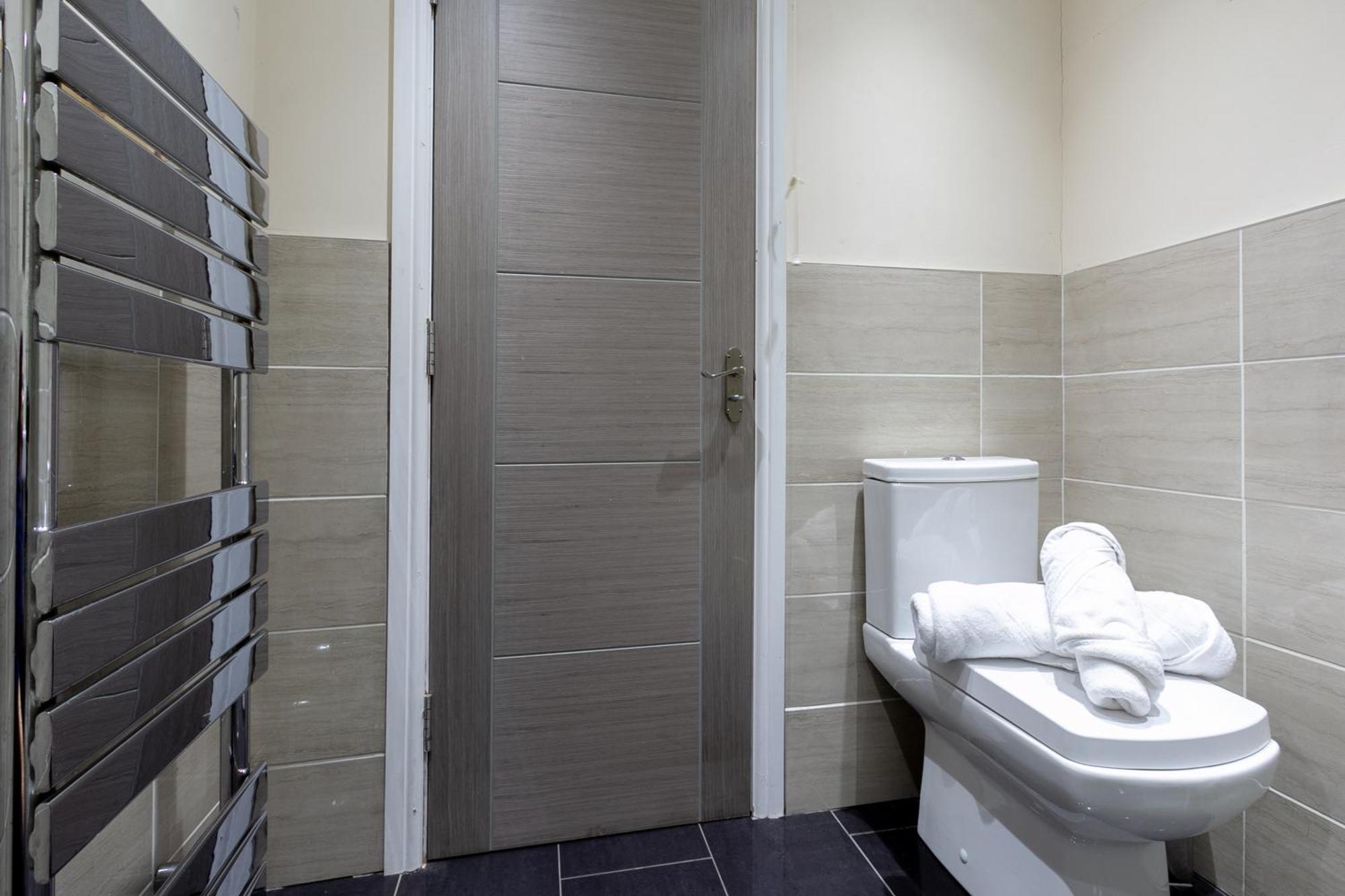 考文垂Bathway House - Free Secured Parking And Wifi公寓 外观 照片